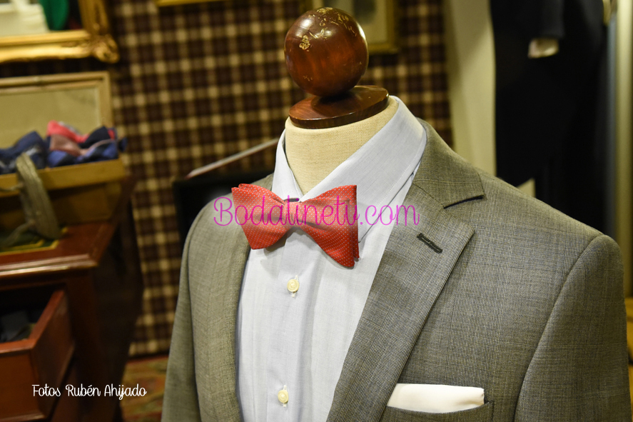 SASTRERIA FORASTER, TRAJES A MEDIDA NOVIOS, CAMISA NOVIOS, ZAPATOS NOVIOS, CORBATAS NOVIOS, GEMELOS NOVIOS, PAJARITAS NOVIOS. SASTRERIA FORASTER, TRAJES A MEDIDA NOVIOS, CAMISA NOVIOS, ZAPATOS NOVIOS, CORBATAS NOVIOS, GEMELOS NOVIOS, PAJARITAS NOVIOS.