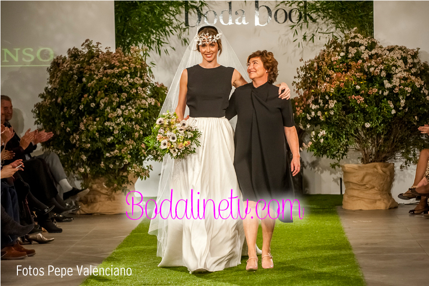 SOLE ALONSO EN PASARELA BODABOOK 2016 SOLE ALONSO EN PASARELA BODABOOK 2016
